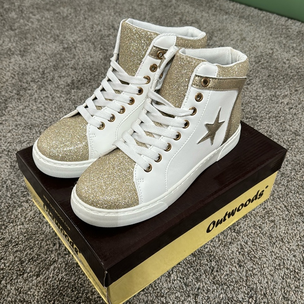 Outwoods Boutique Sneakers